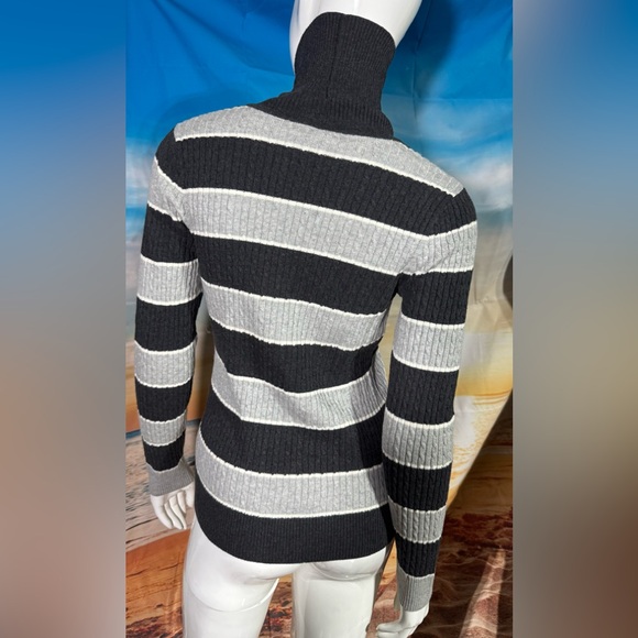 Eight Eight Eight Cable Knit striped Sweater - Picture 5 of 5
